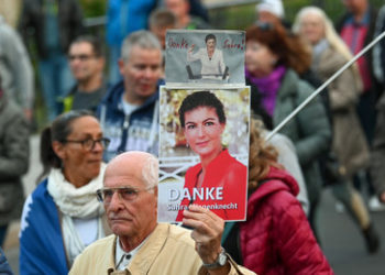 Umfrageergebnis: Mögliche Wagenknecht-Partei würde Schwung in deutsche Politik bringen