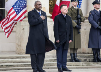 Verteidigungsminister: Polen baut Stützpunkt für US-Kampfflieger aus