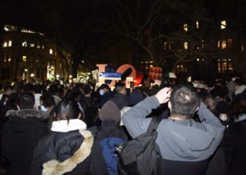 Unterstützung der Proteste der Festlandchinesen an der Kerzenlicht-Mahnwache der University of Pennsylvania