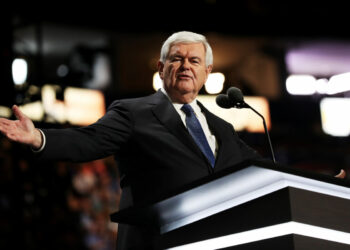 Gingrich fordert, dass chinesische Führer für Massenverstöße zur Rechenschaft gezogen werden