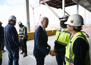 Biden begrüßt geplantes neues Halbleiterwerk in Arizona