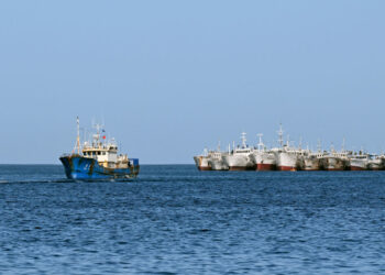 Biden Admin sanktioniert chinesische Fischereiunternehmen wegen Menschenrechtsverletzungen