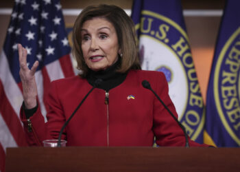 Pelosi unterstützt das Hinzufügen eines TikTok-Verbots für Geräte der US-Regierung zum Finanzierungsgesetz