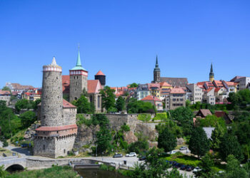 Bautzen: "Weihnachtsbotschaft" von CDU-Landrat facht Streit um Asylbewerber an