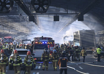 Brand auf Autobahn in Südkorea: Mindestens fünf Tote