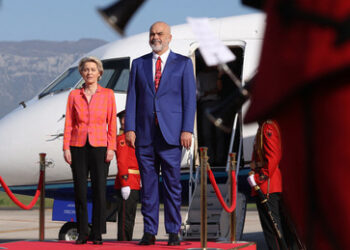 Die EU verlangt, dass sich der Balkan für die "richtige" Seite entscheidet