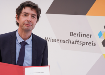 Drosten: "Damit ist die Pandemie vorbei", aber ohne Maßnahmen bisher "eine Million Tote oder mehr"