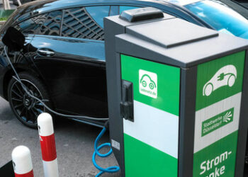 Einbruch des Verkaufs von Elektroautos in Deutschland prognostiziert