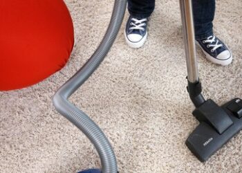 Einen Staubsauger zu Weihnachten bekommen? Oder doch einen Spion?