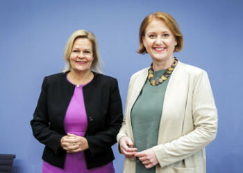 Heute im Bundeskabinett: Entwurf für ein "Demokratieförderungsgesetz"