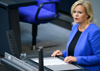 Innenministerin Faeser will Disziplinarrecht ändern und die "Beweislast umkehren"