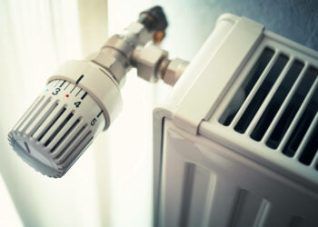 Krisen- und Insolvenzticker – ZDF gibt Spar-Tipps: "Sechs Leute ersetzen wunderbar einen Heizkörper"