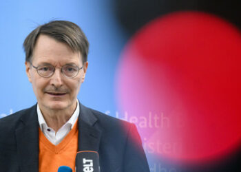 Lauterbach über Corona-Maßnahmen: "Auf ein paar Wochen kommt es jetzt nicht mehr an"