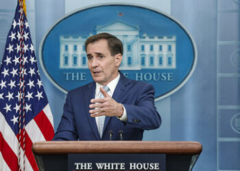 Liveticker Ukraine-Krieg: Ukraine setzt Artilleriebeschuss auf Donezk fort – Zwei Frauen verletzt