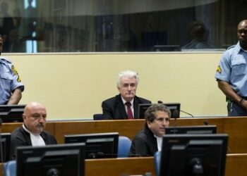 Medienberichte: Großbritannien trainiert ukrainische Richter für Prozesse gegen Russen