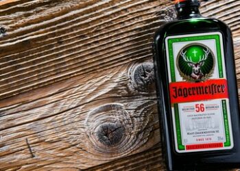Nach Rückzug aus Russland: Beschwerde gegen Jägermeister wegen unlauteren Wettbewerbs