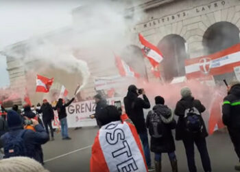 Protest in Wien gegen Energiesteuern und offene Grenzen