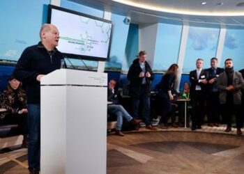 Scholz eröffnet erstes Flüssigerdgas-Terminal Deutschlands