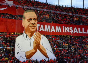 Türkei droht Griechenland mit Raketenangriff – Erdoğan wirft USA Unterstützung von Terrorgruppen vor