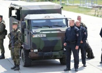 Unangekündigte Bundeswehrübung: Bewaffnete Soldaten lösen Terroralarm in Schule aus
