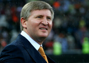 Vermögen der 20 reichsten Ukrainer halbiert sich seit Februar