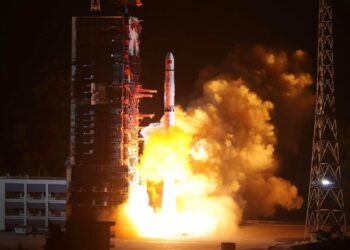 China könnte Waffen auf dem Mond platzieren, um den USA und Verbündeten entgegenzuwirken, warnt Experte