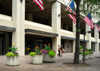 FBI-Anzeigen warnen chinesische Amerikaner vor Repressionsbemühungen der KPCh in den USA