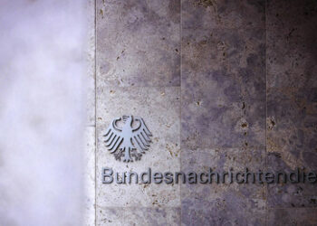 BND verstößt gegen Grundgesetz – Vereine klagen gegen Überwachungspraxis