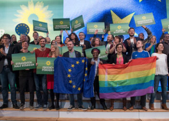 Bombenstimmung: Grünen-Mitglieder feiern Panzerlieferungen an die Ukraine