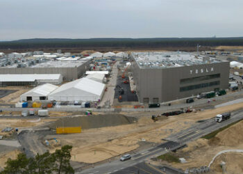 Brandenburg: Streit um Wasser für Tesla geht weiter