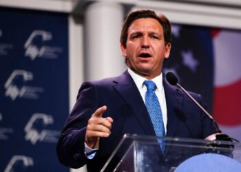 DeSantis verbietet in China ansässigen Unternehmen den Kauf von Immobilien in Florida