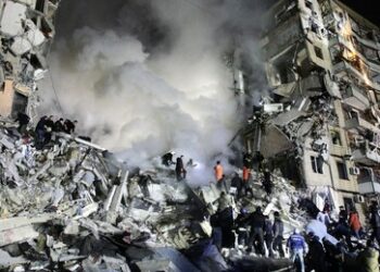 Einschlag in Wohnhaus in Dnjepropetrowsk: Russische Rakete wurde von Luftabwehr fehlgeleitet