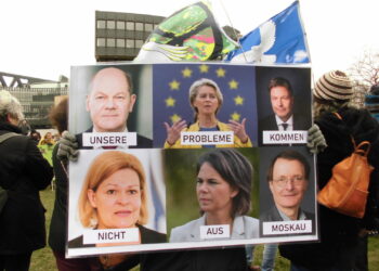 Enkelin von Holocaust-Opfer: "Russland wurde von den USA zu diesem Krieg gezwungen"