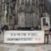 Friedensaktivisten protestieren gegen Einsegnung von Militärs im Kölner Dom