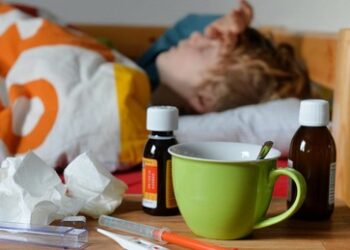 Gefährliche Fiebersaftalternativen: Apotheken warnen Eltern vor Herstellung eigener Präparate