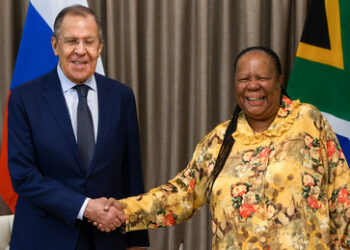 Lawrow: Der Westen will alles Russische in der Ukraine vernichten