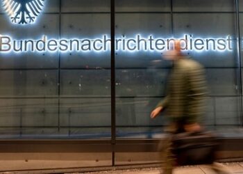 Mutmaßlicher Kurier des als Russland-Spion verdächtigen BND-Mitarbeiters verhaftet