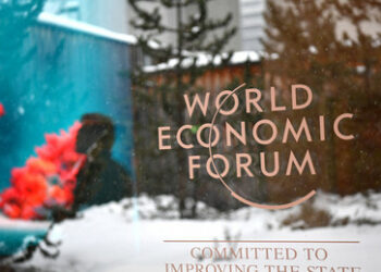 Reist die WEF-Prominenz in Privatjets mit ungeimpften Crews nach Davos?