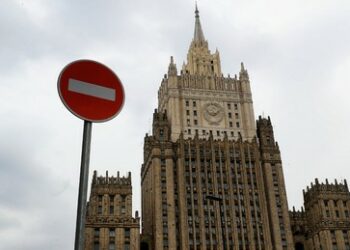 Russisches Außenministerium verhängt Sanktionen gegen 36 britische Beamte und Journalisten