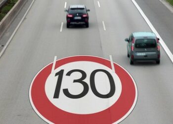 Tempolimit: Ministerpräsident Weil spricht sich dafür aus – Karlsruhe lehnt Klage ab