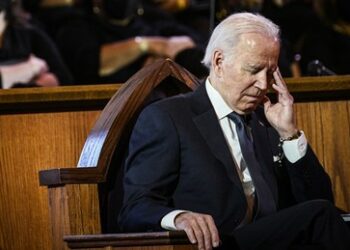 US-Demokrat erklärt Biden wegen dessen Ukraine-Politik zum Kriegsverbrecher