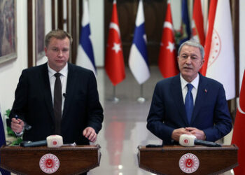 USA warnen vor einer Spaltung der NATO – Finnland hebt das Waffenembargo gegen die Türkei auf