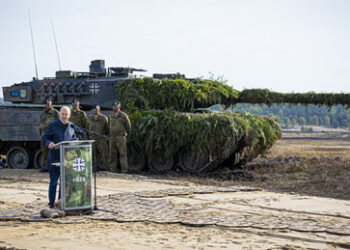 Ukraine befiehlt Panzer –  Kanzler Scholz folgt und liefert
