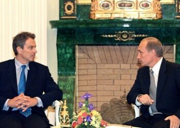 Vergangene Zeiten: Als der britische Premier Tony Blair Präsident Putin in den Westen holen wollte