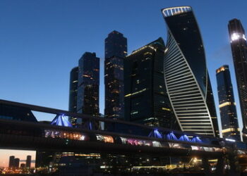 Wachstum im Zweijahreszeitraum: IWF hebt BIP-Prognose für Russland an