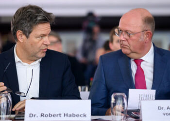 Wirtschaftskrise: Einzelhandelsverband warnt vor Brüsseler und Berliner Regulierungswut