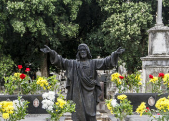 ifo-Institut: Hitzewellen und Grippe trugen zur Übersterblichkeit in "Corona-Jahren" bei