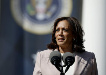 VP Harris sagt, dass der Abschuss eines Spionageballons die Beziehungen zu China nicht beeinträchtigen sollte