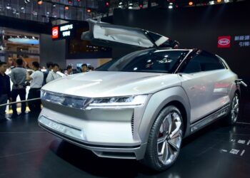 Diebstahl geistigen Eigentums ermöglicht China, die EV-Industrie zu dominieren: Ehemaliger US-Geheimdienstbeamter