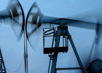 Bloomberg: Seit Wochen verkauft Russland Öl weit über der Preisobergrenze